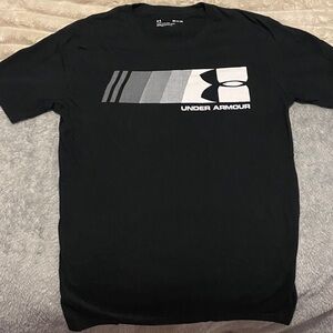 Under Armour Men's Black and Gray Graphic Tee